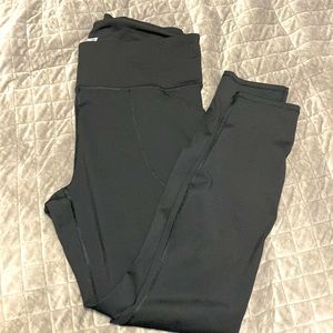 Duluth black leggings